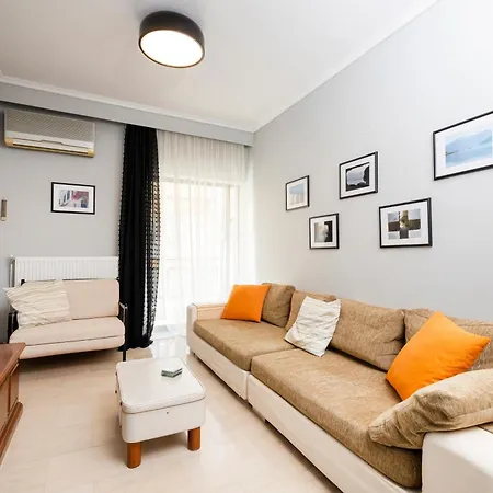 Four Reasons Apts Ntepo Θεσσαλονίκη