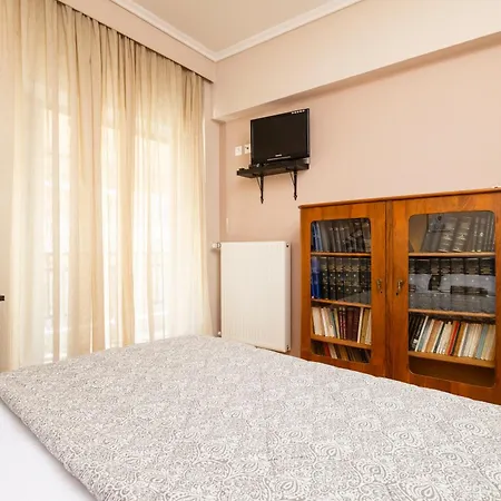 Four Reasons Apts Ntepo * Θεσσαλονίκη